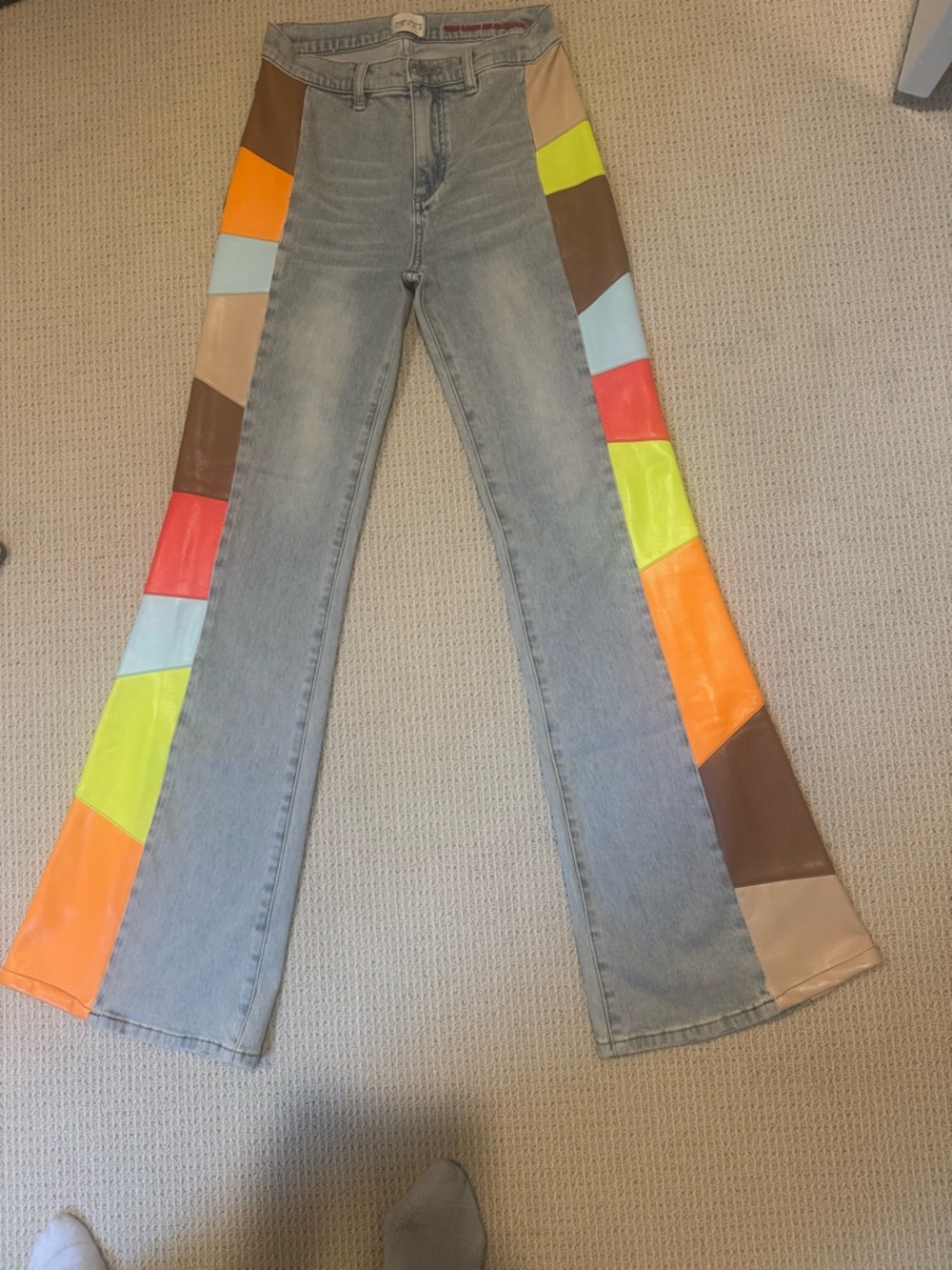Alice + Olivia Light Wash Wide-Leg Jeans with Neon Patch Panels - Picture 2 of 2